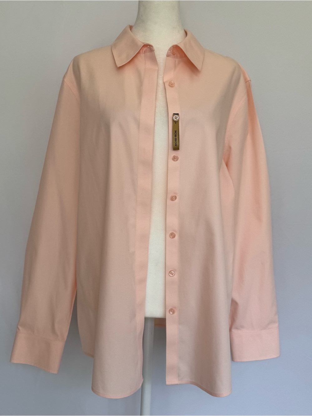 Investments gold label Women's Button-Down Shirt in Light Peach